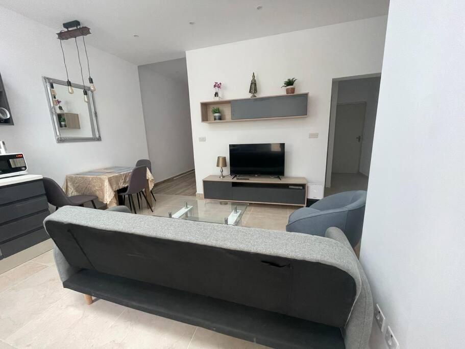 New Two Bedroom Flat Kamila On A Dwell Sliema Luaran gambar